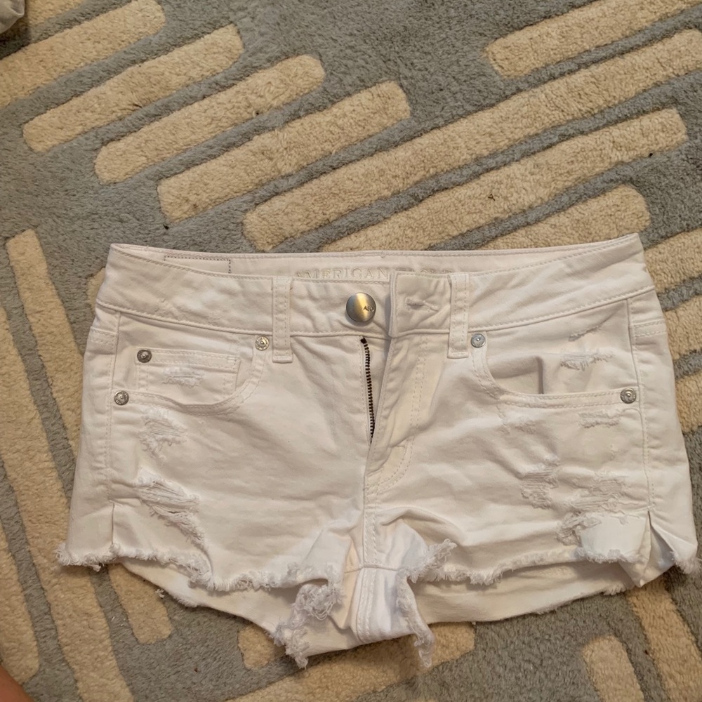 American Eagle White shorts size 2